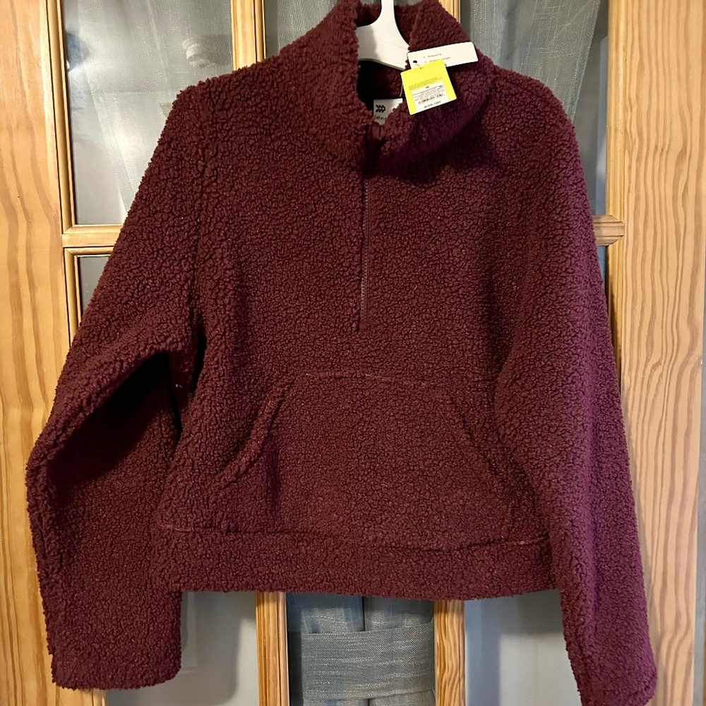 All In Motion Pullover *NWT* size S